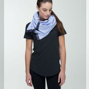 Lululemon Vinyasa Wrap Scarf In Lullaby, 1 1/8 Stripe Heathered Lullaby White